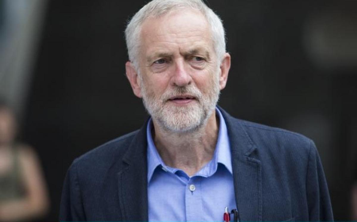 London mayor urges for removal of Jeremy Corbyn